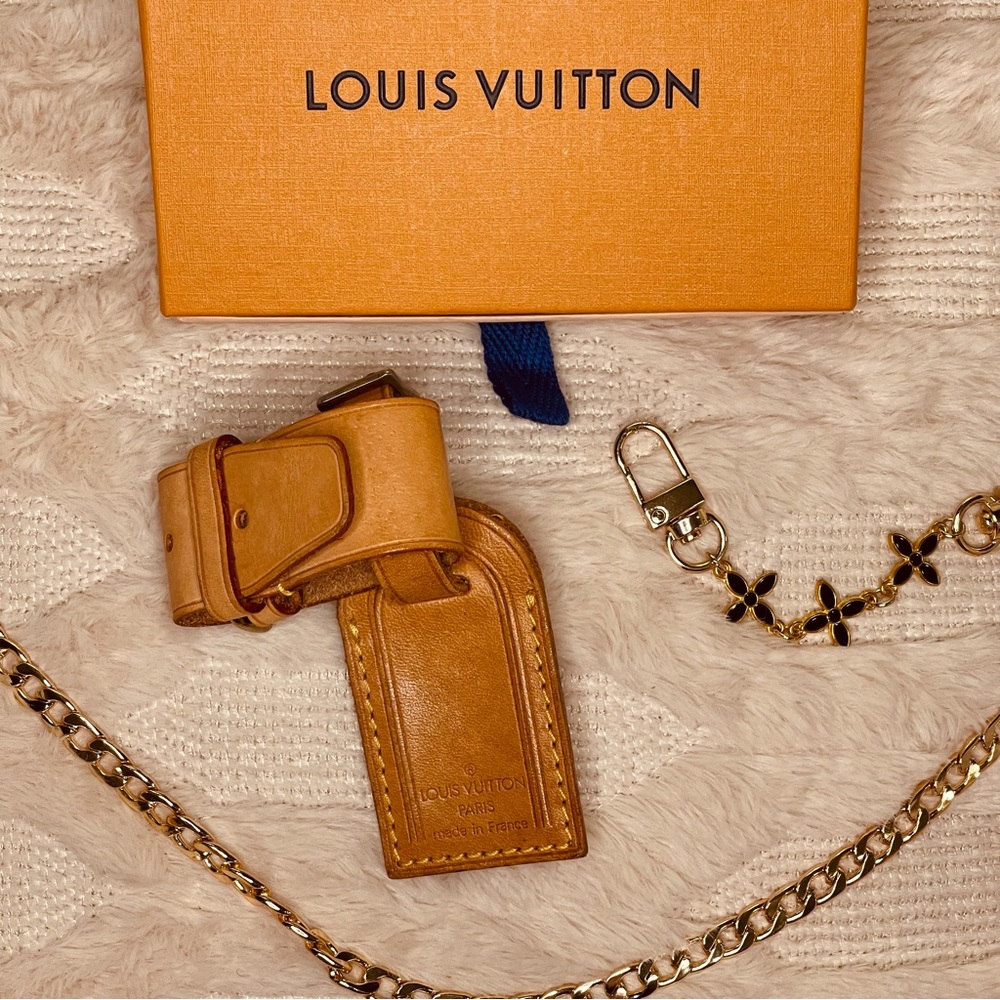 LOUIS VUITTON Poignet and Luggage Tag Set in Vachetta Leather - Picture 1 of 8